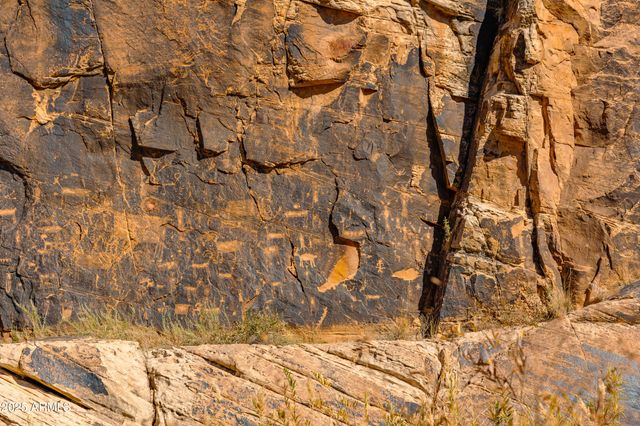 000 Bell Cow aka Rock Art Ranch Road 11, Winslow, AZ 86047