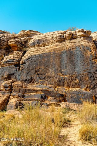 000 Bell Cow aka Rock Art Ranch Road 11, Winslow, AZ 86047