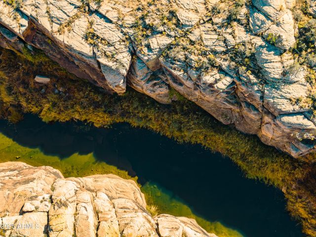 000 Bell Cow aka Rock Art Ranch Road 11, Winslow, AZ 86047