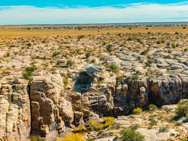 000 Bell Cow aka Rock Art Ranch Road 11, Winslow, AZ 86047