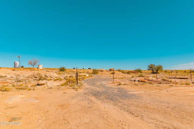 000 Bell Cow aka Rock Art Ranch Road 11, Winslow, AZ 86047