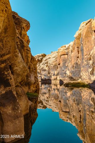 000 Bell Cow aka Rock Art Ranch Road 11, Winslow, AZ 86047