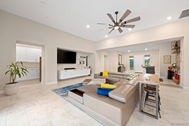 21992 Wilgen Rd, Escondido, CA 92029