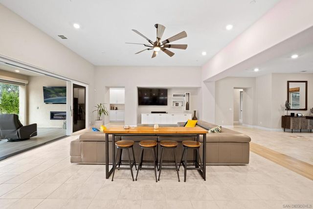 21992 Wilgen Rd, Escondido, CA 92029