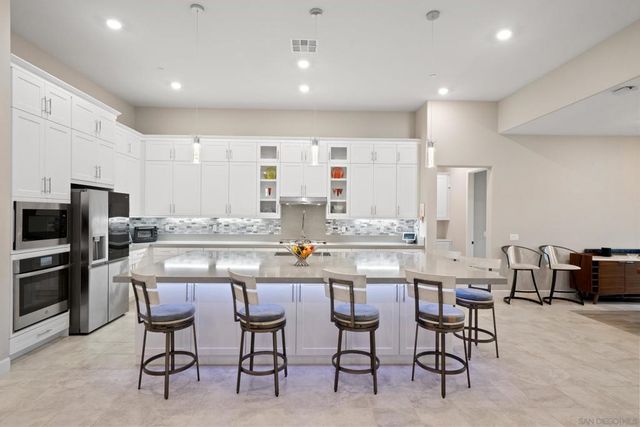 21992 Wilgen Rd, Escondido, CA 92029