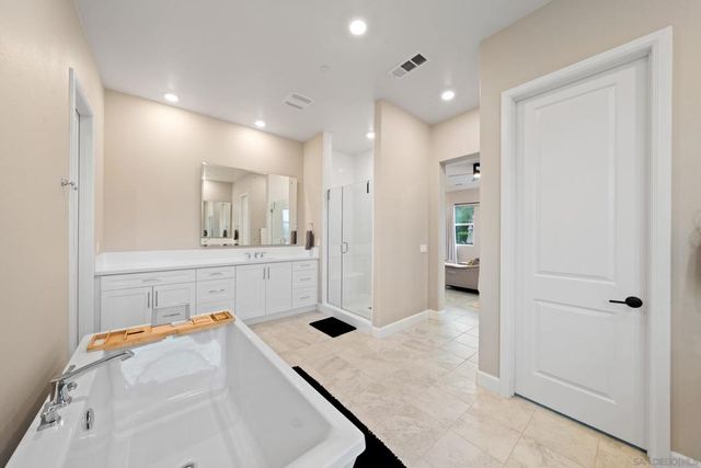 21992 Wilgen Rd, Escondido, CA 92029