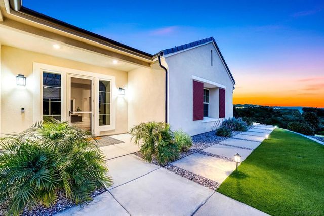 21992 Wilgen Rd, Escondido, CA 92029