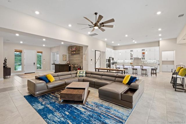 21992 Wilgen Rd, Escondido, CA 92029