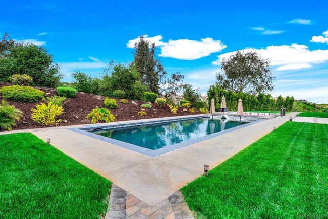 21992 Wilgen Rd, Escondido, CA 92029