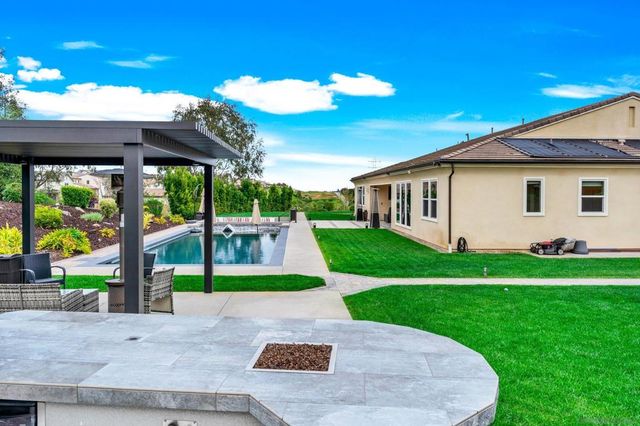 21992 Wilgen Rd, Escondido, CA 92029