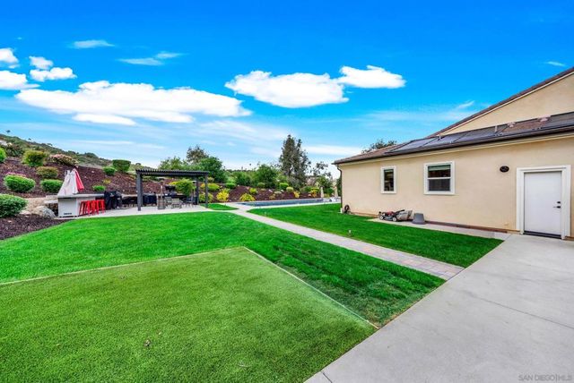 21992 Wilgen Rd, Escondido, CA 92029