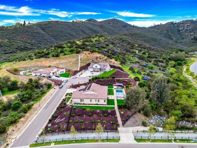 21992 Wilgen Rd, Escondido, CA 92029
