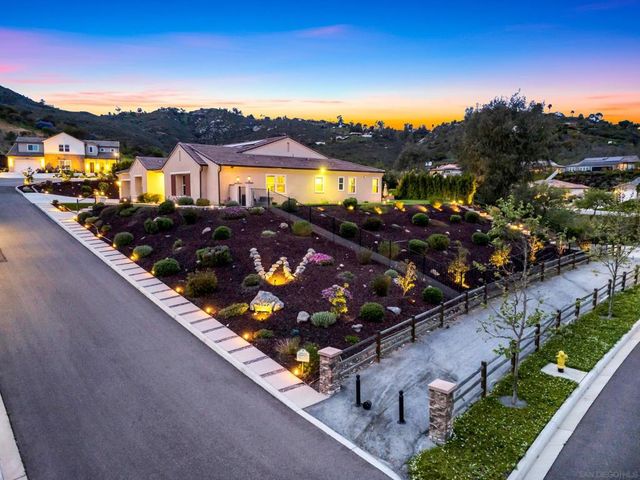 21992 Wilgen Rd, Escondido, CA 92029