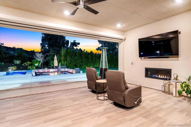 21992 Wilgen Rd, Escondido, CA 92029