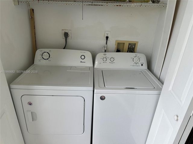 23442 Lyons Rd 404, Boca Raton, FL 33428