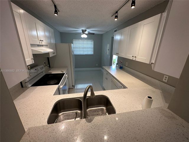 23442 Lyons Rd 404, Boca Raton, FL 33428