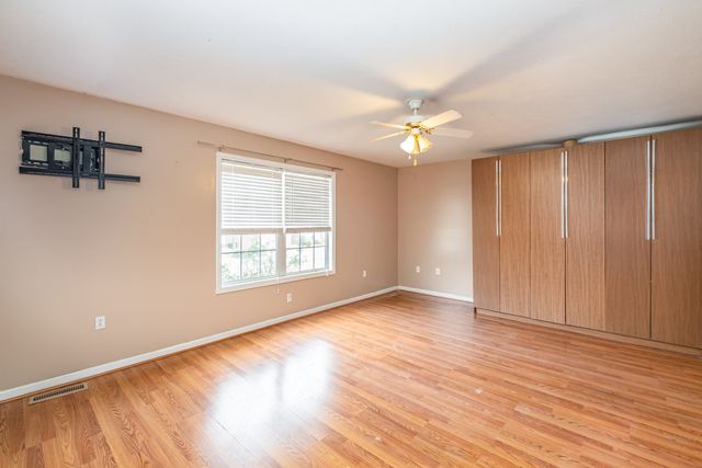 423 Brookside Dr, Mount Pleasant, TN 38474