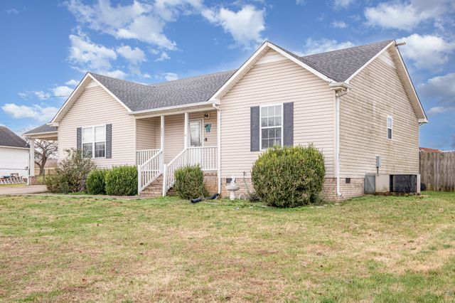 423 Brookside Dr, Mount Pleasant, TN 38474