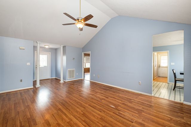 423 Brookside Dr, Mount Pleasant, TN 38474