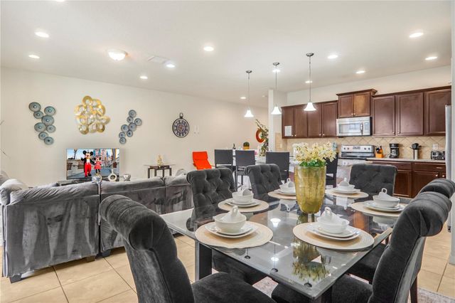 2022 MAJORCA DRIVE, Kissimmee, FL 34747