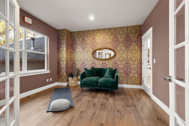 1066 NW Stannium Road, Bend, OR 97703