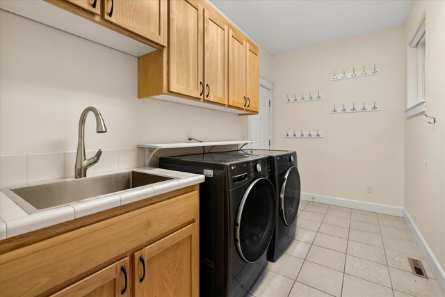 1066 NW Stannium Road, Bend, OR 97703