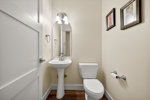 1066 NW Stannium Road, Bend, OR 97703