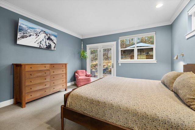 1066 NW Stannium Road, Bend, OR 97703