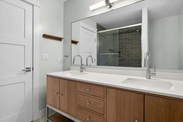 1066 NW Stannium Road, Bend, OR 97703