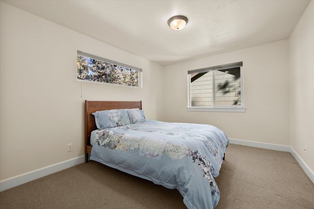 1066 NW Stannium Road, Bend, OR 97703