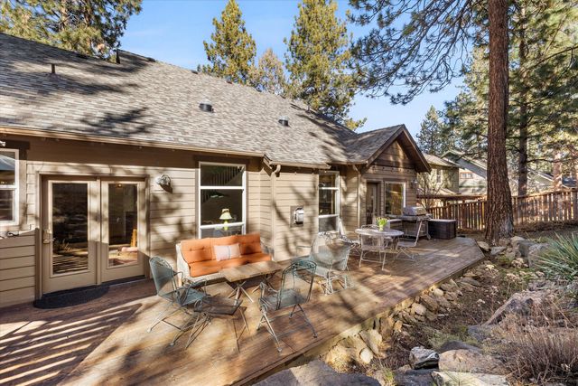 1066 NW Stannium Road, Bend, OR 97703