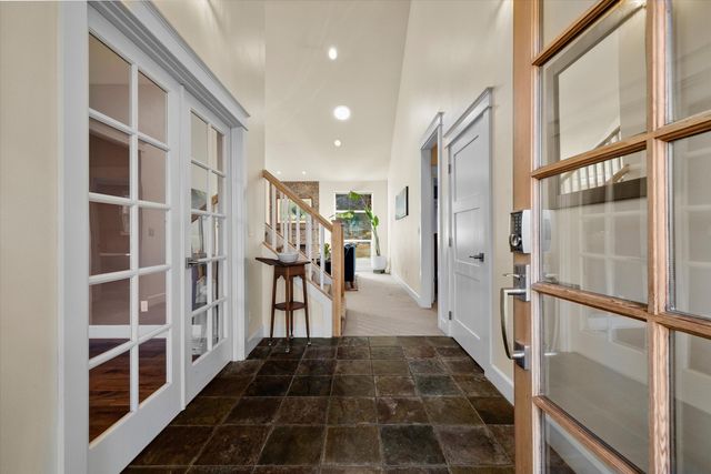 1066 NW Stannium Road, Bend, OR 97703