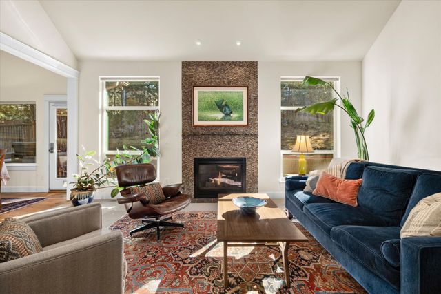 1066 NW Stannium Road, Bend, OR 97703