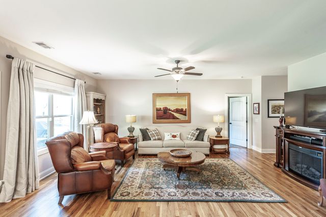 2020 Chadwell Overlook Dr, Madison, TN 37115