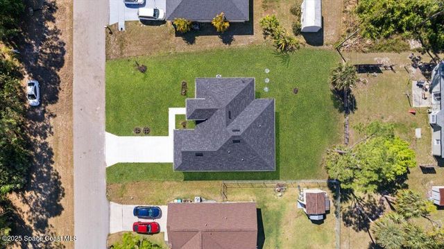 1751 Nandina Court NW, Palm Bay, FL 32907