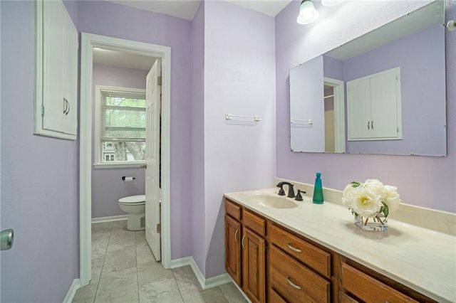 9605 Eby Street, Overland Park, KS 66212