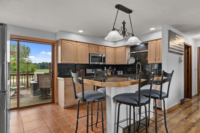 N2749 EVERGREEN LANE, Appleton, WI 54913