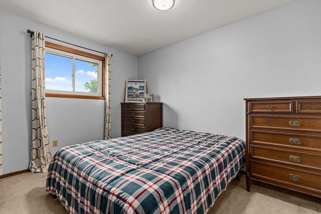 N2749 EVERGREEN LANE, Appleton, WI 54913