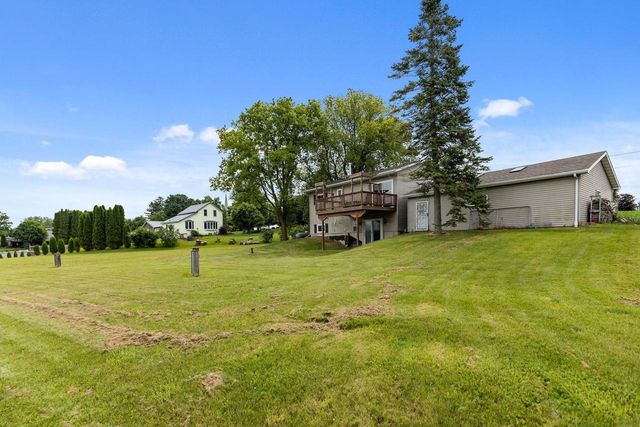 N2749 EVERGREEN LANE, Appleton, WI 54913
