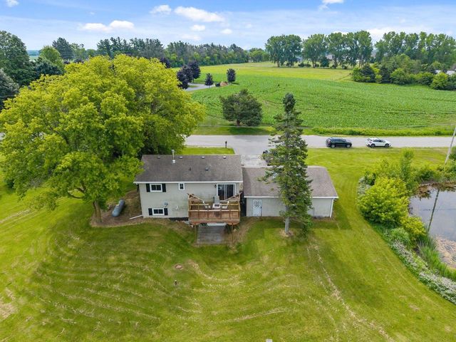 N2749 EVERGREEN LANE, Appleton, WI 54913