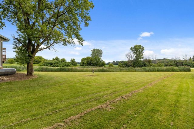 N2749 EVERGREEN LANE, Appleton, WI 54913