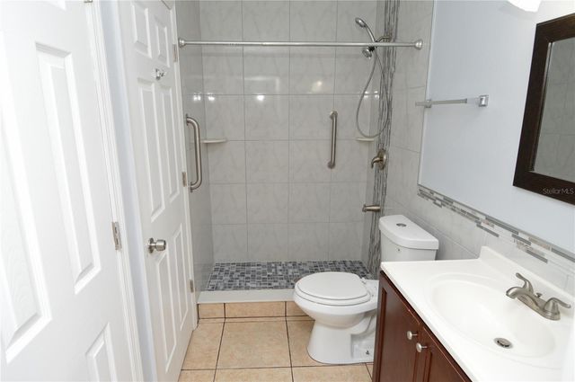 8617 FANCY FINCH DRIVE 101, Tampa, FL 33614