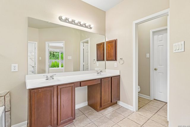 125 INDIGO BRUSH DR, Cibolo, TX 78108