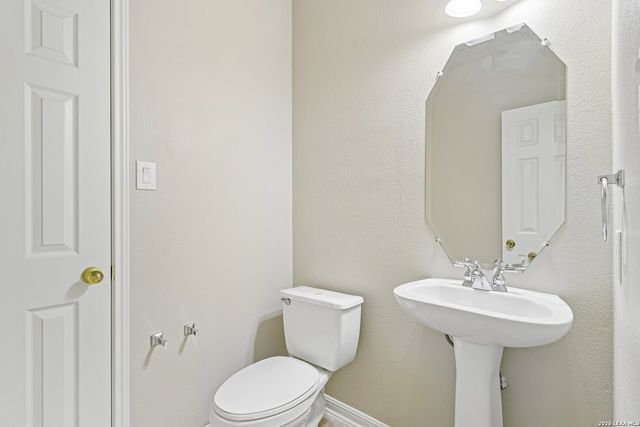 125 INDIGO BRUSH DR, Cibolo, TX 78108