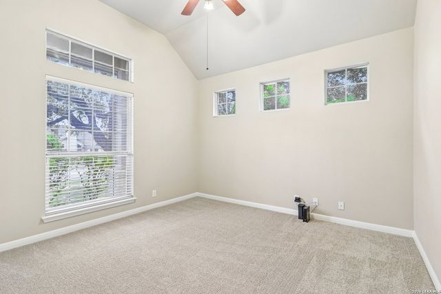 125 INDIGO BRUSH DR, Cibolo, TX 78108