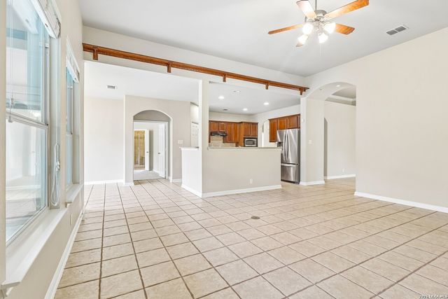 125 INDIGO BRUSH DR, Cibolo, TX 78108