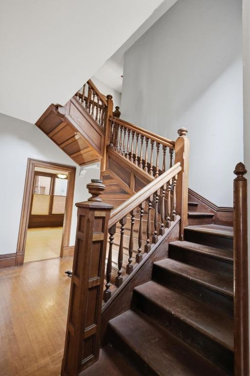 Image 11 of property listing at 225 Union Street, Santa Cruz, CA 95060