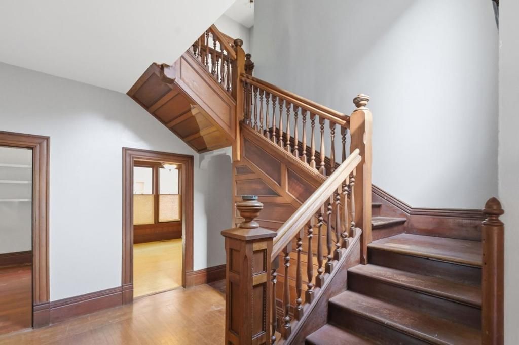Image 12 of property listing at 225 Union Street, Santa Cruz, CA 95060