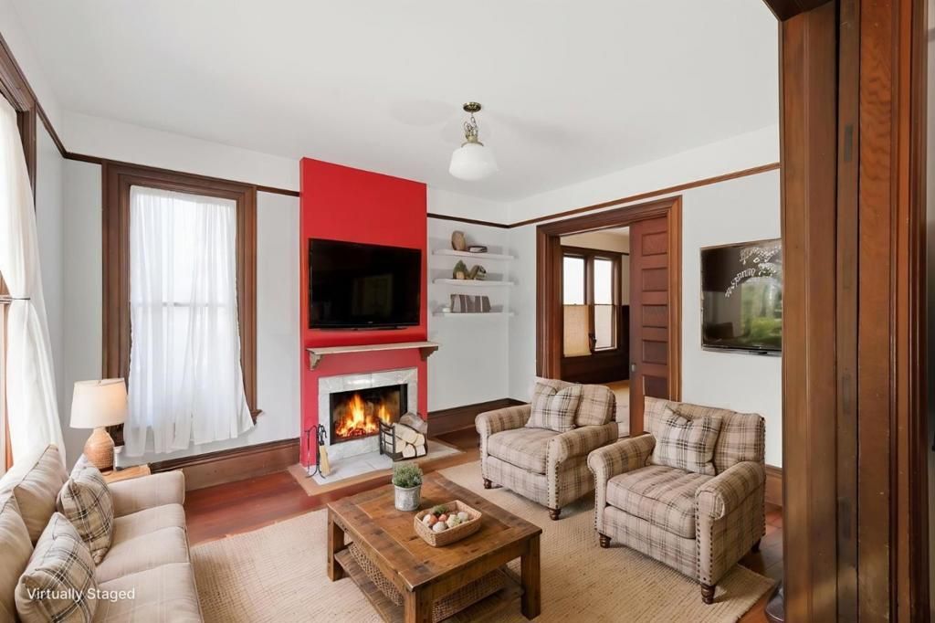 Image 16 of property listing at 225 Union Street, Santa Cruz, CA 95060