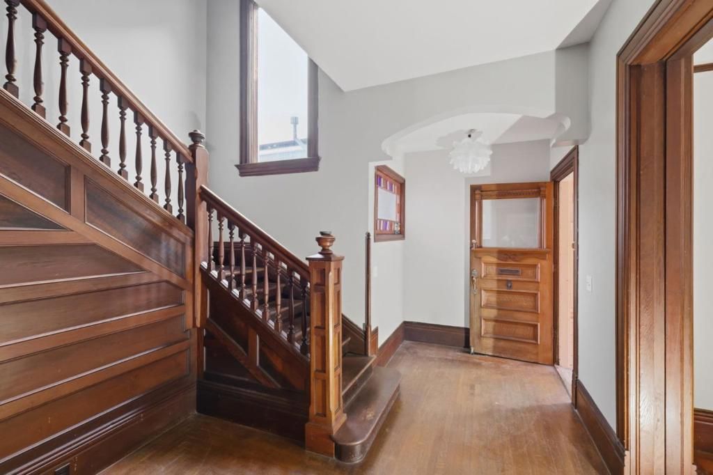 Image 21 of property listing at 225 Union Street, Santa Cruz, CA 95060